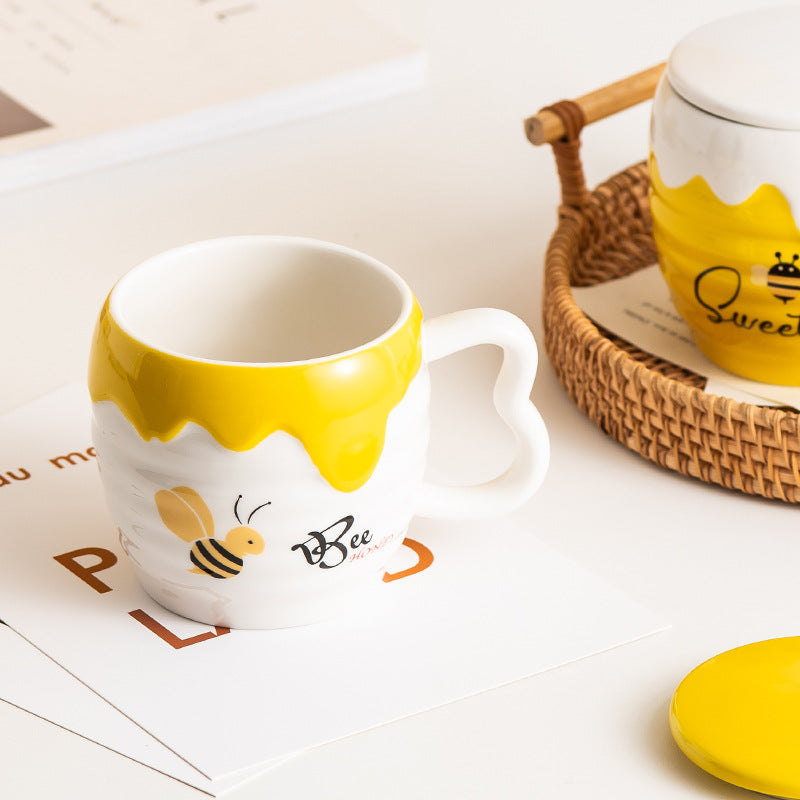 Creative Ceramic Cup With Lid Cartoon Cute Bee Mug Office Coffee Cup Practical Advertising Gift Water Cup